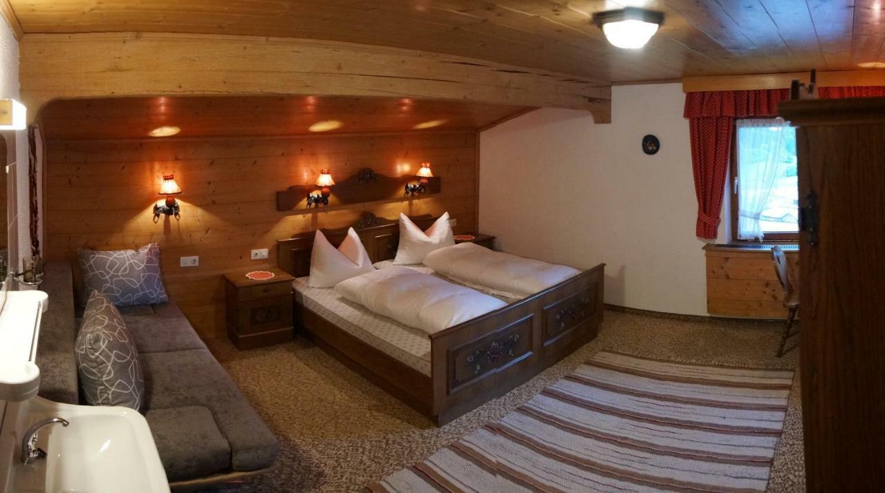 St. Hubertus Lägenhet Pettneu am Arlberg Exteriör bild